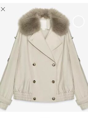 Zara Double-Breasted Trench Coat with  Detachable Faux Fur Collar. NWT size Smal